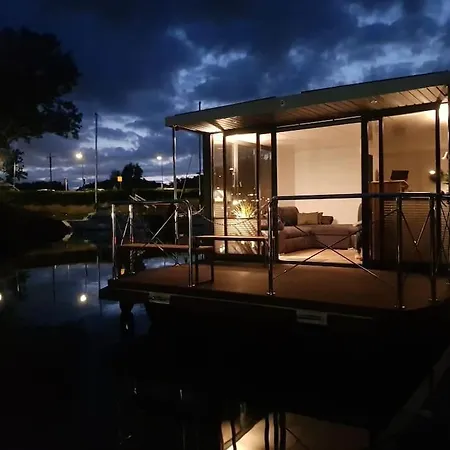 Modern, Brand New Houseboat Near Amsterdam Botel Monnickendam